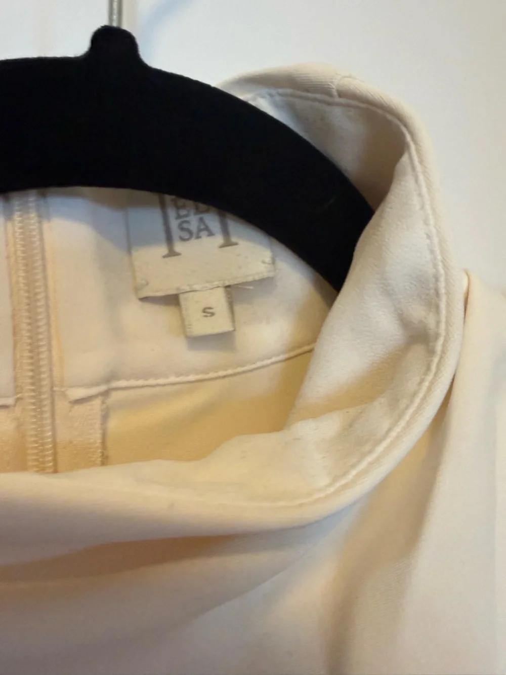 HELSA Women's White The Wilhelmina Cape Top SZ S $399 NEW ! - Picture 7 of 9